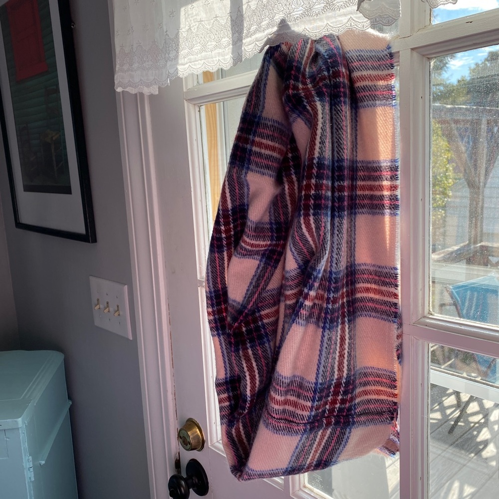 H & M Infinity Scarf - Picture 10 of 16